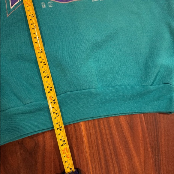 Vintage 90s Starter Charlotte Hornets Crewneck Sweatshirt Teal - Picture 5 of 6